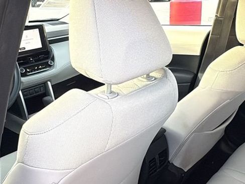 Used 2023 Toyota Corolla Cross L image 19