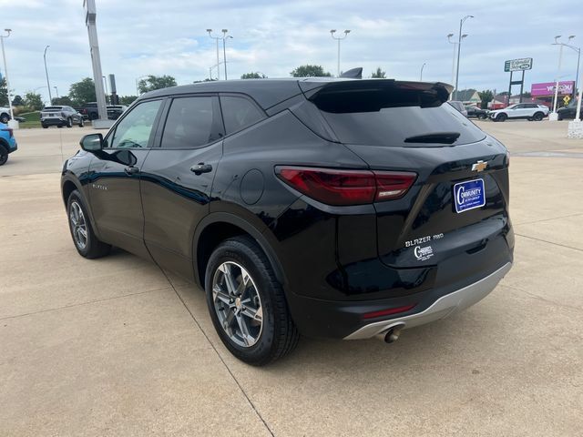 Used 2025 Chevrolet Blazer LT AWD/4WD image 3