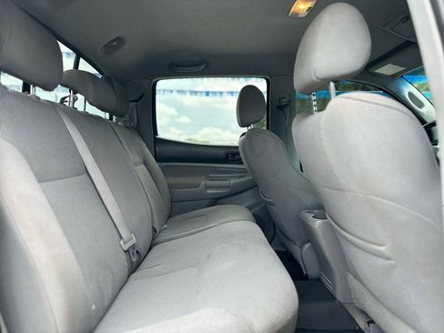 Used 2006 Toyota Tacoma PreRunner RWD image 16