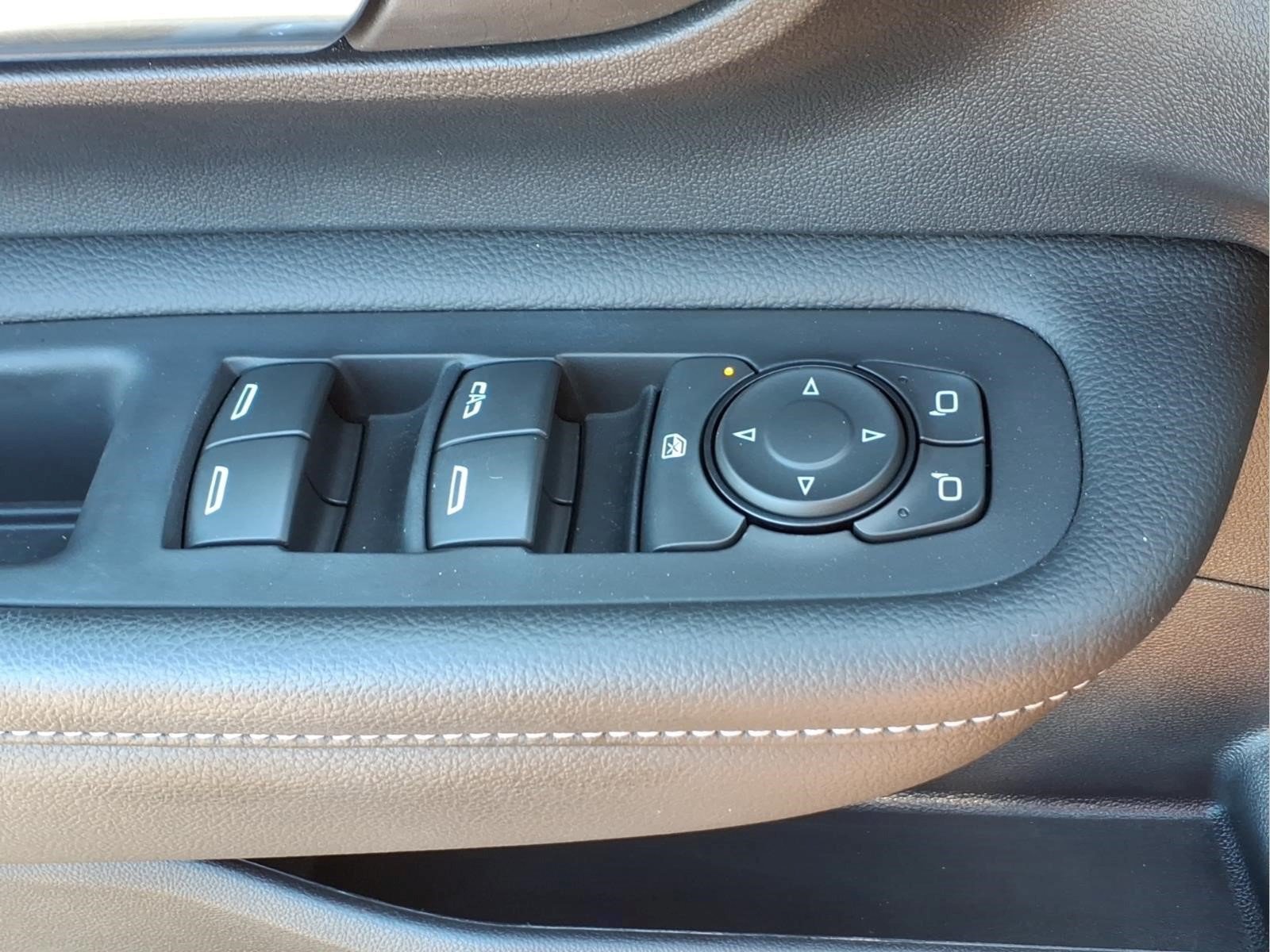 Used 2023 GMC Terrain SLT AWD/4WD image 24
