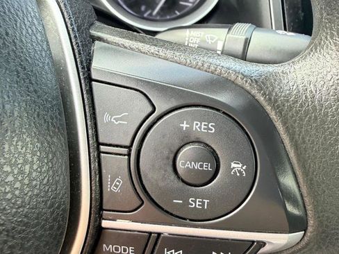 Used 2022 Toyota Camry LE image 20