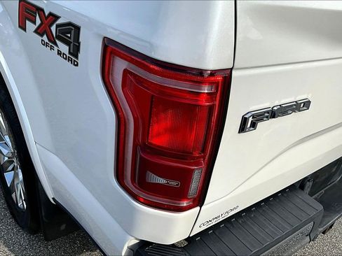 Used 2017 Ford F150 Lariat image 26