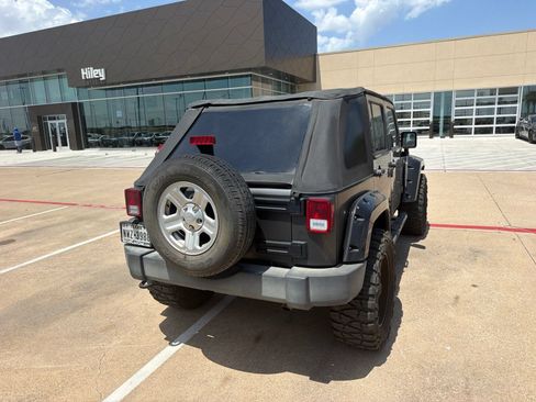 Used 2016 Jeep Wrangler Unlimited Sport AWD/4WD image 6