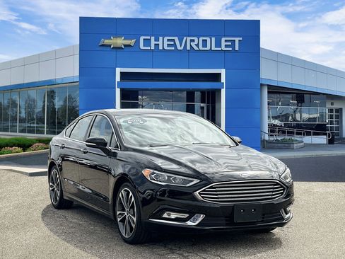Used 2018 Ford Fusion Titanium FWD image 6