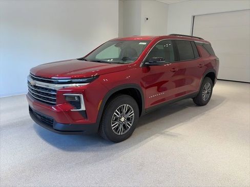 New 2026 Chevrolet Traverse LT w/ Driver Confidence Package AWD/4WD image 3