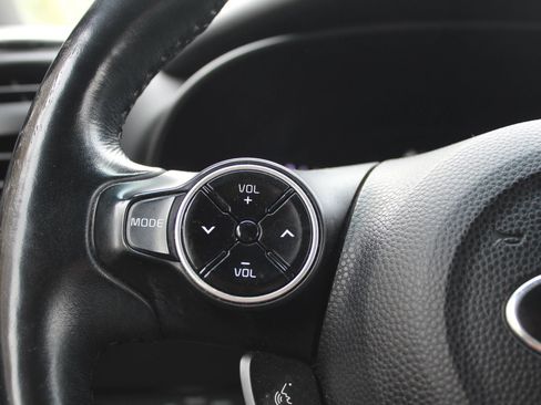 Used 2015 Kia Soul ! w/ Sun & Sound Package image 25