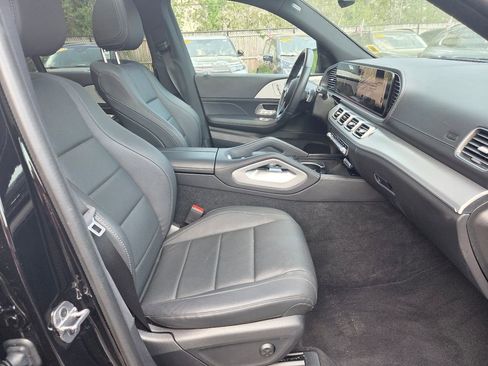 Used 2025 Mercedes-Benz GLS 450 4MATIC image 29