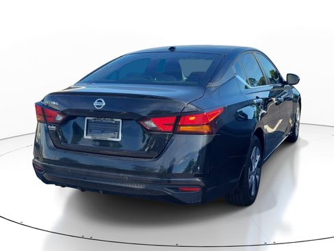Used 2020 Nissan Altima 2.5 S w/ Driver Assist Package FWD image 9
