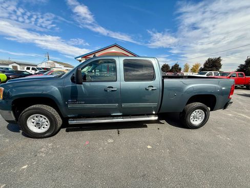 Used 2009 GMC Sierra 2500 W/T AWD/4WD image 2