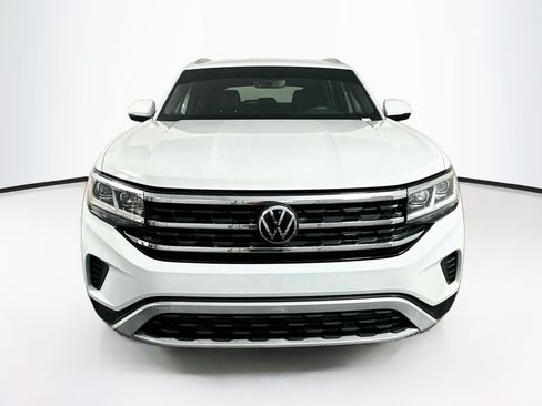Used 2023 Volkswagen Atlas Cross Sport SE FWD image 2