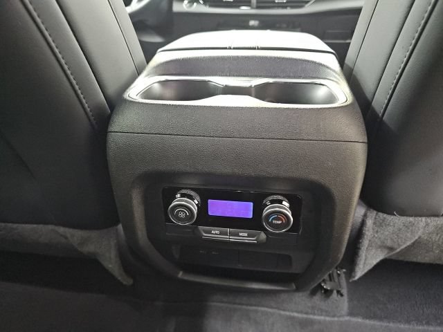 Used 2025 Buick Enclave Preferred AWD/4WD image 22