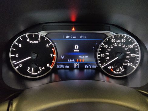 Used 2023 Nissan Altima 2.5 SV FWD image 23