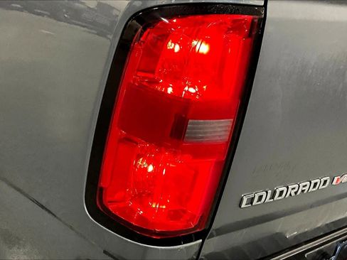 Used 2018 Chevrolet Colorado Z71 image 27