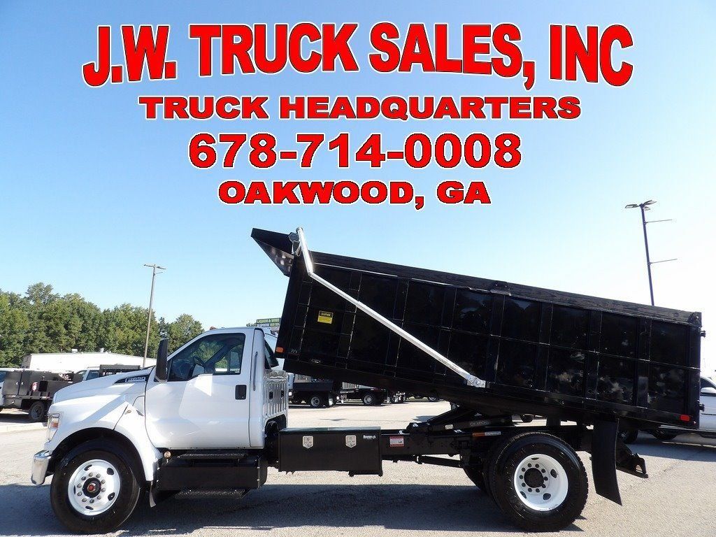 Used 2025 Ford F650 2WD Regular Cab Super Duty image 2