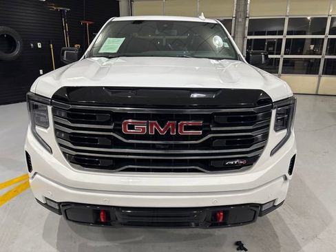 Used 2025 GMC Sierra 1500 AT4 image 10