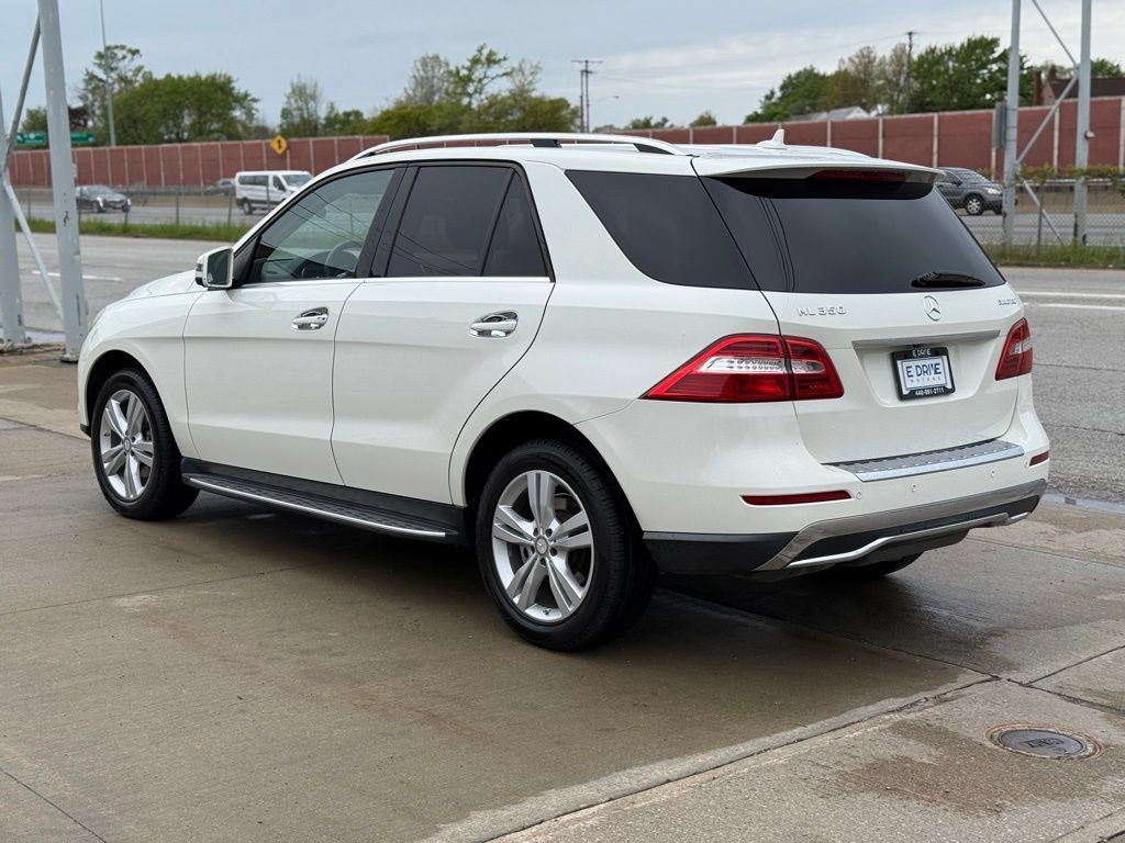 Used 2013 Mercedes-Benz ML 350 BlueTEC 4MATIC image 9