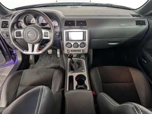 Used 2014 Dodge Challenger SRT8 w/ Harman/Kardon Audio Group RWD image 13