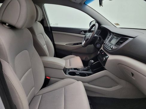 Used 2018 Hyundai Tucson SE image 21