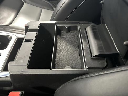 Used 2022 Ford Explorer XLT w/ Equipment Group 202A image 21