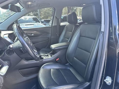 Used 2022 GMC Terrain SLT w/ Tech Package image 13