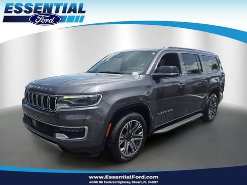 Used 2024 Jeep Wagoneer L Series II RWD image 1