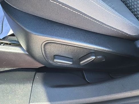 Certified 2020 Ford Escape SE image 7