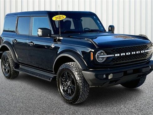 Used 2025 Ford Bronco Outer Banks image 1
