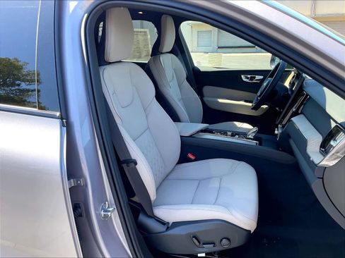 New 2026 Volvo XC60 B5 Plus w/ Climate Package AWD/4WD image 31