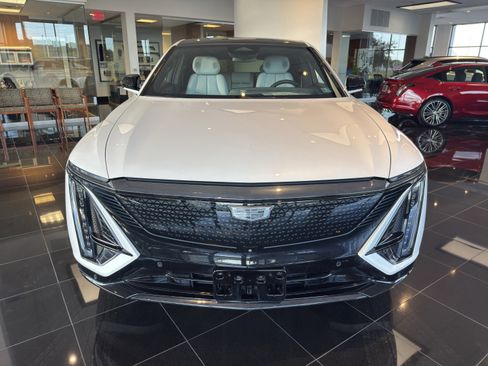 Certified 2024 Cadillac Lyriq Sport AWD/4WD image 9
