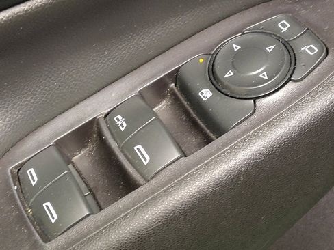 Used 2020 Chevrolet Equinox LT image 27