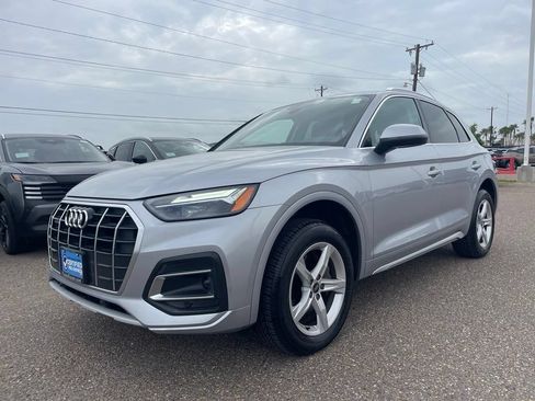 Used 2022 Audi Q5 2.0T Premium w/ Convenience Package AWD/4WD image 3