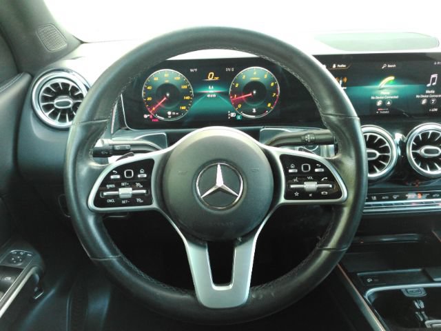 Used 2021 Mercedes-Benz GLB 250 w/ Premium Package image 30