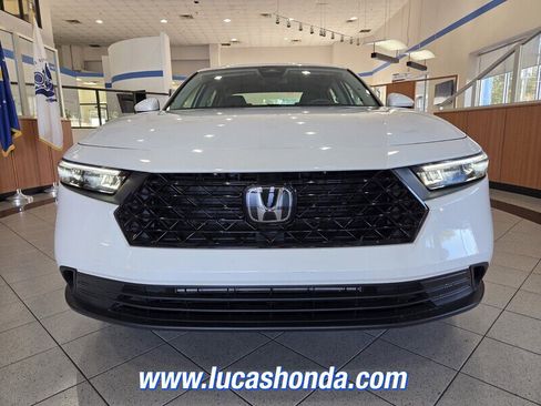 Used 2023 Honda Accord LX image 2