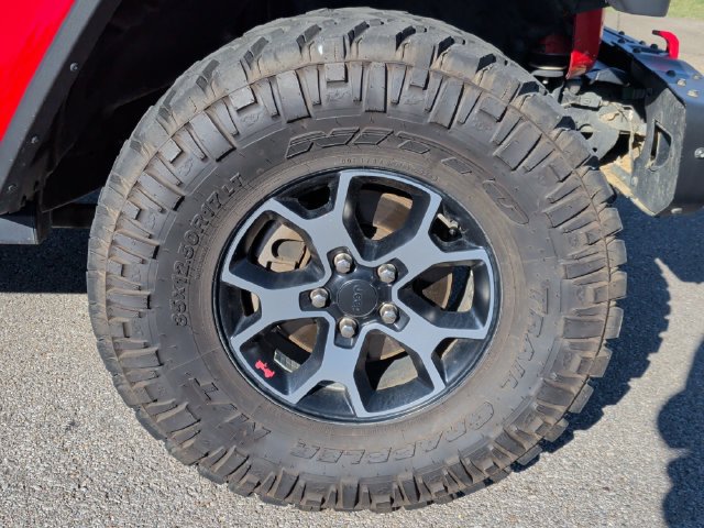 Used 2018 Jeep Wrangler Unlimited Rubicon w/ Dual Top Group AWD/4WD image 9