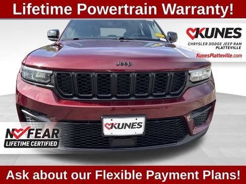 Used 2024 Jeep Grand Cherokee Altitude AWD/4WD image 10
