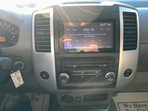 Used 2019 Nissan Frontier SV image 19