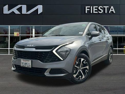 Used 2023 Kia Sportage EX FWD image 2