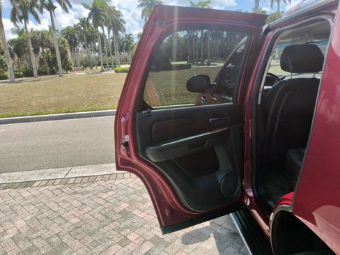 Used 2007 Cadillac Escalade AWD image 28