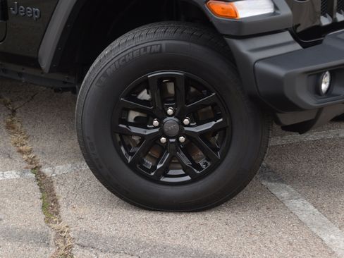 Used 2023 Jeep Wrangler Sport S image 30