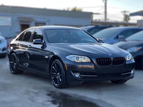 Used 2011 BMW 550i Sedan RWD image 1