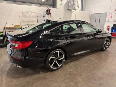 Used 2022 Honda Accord Sport image 5