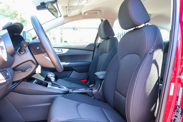 Used 2024 Kia Forte LXS FWD image 17