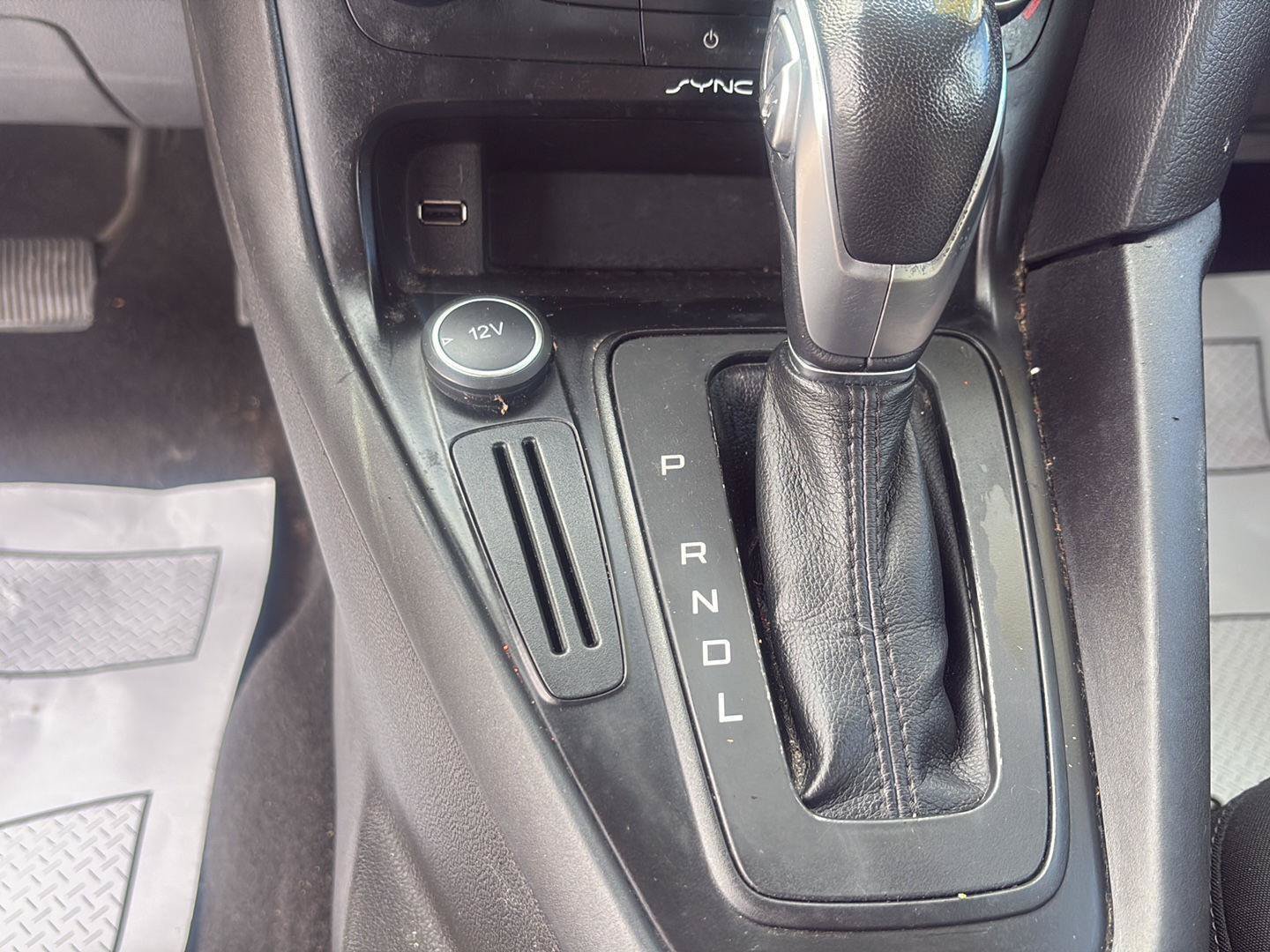 Used 2016 Ford Focus SE FWD image 20