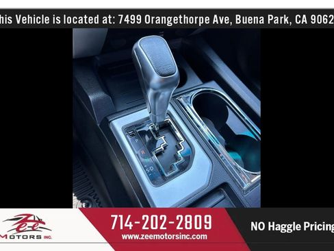 Used 2017 Toyota Tundra SR5 w/ SR5 Upgrade Package image 33