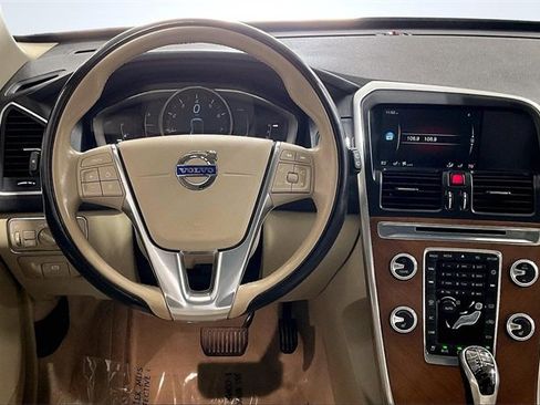 Used 2016 Volvo XC60 T5 Premier image 5