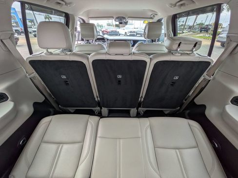 Used 2022 Jeep Wagoneer Series III AWD/4WD image 27