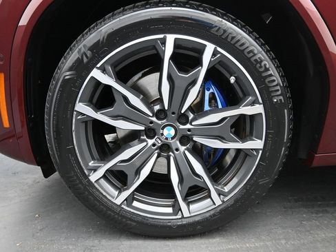 Certified 2022 BMW X4 M40i w/ Premium Package image 9