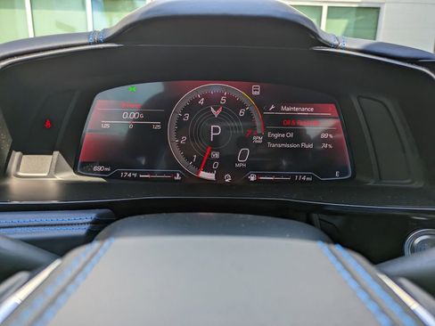 Used 2022 Chevrolet Corvette Stingray Premium Cpe w/ Z51 Performance Package image 23
