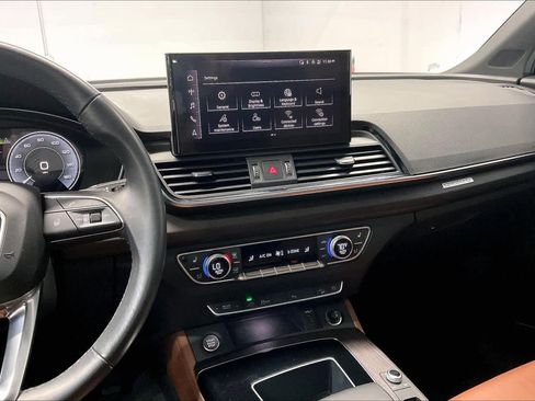 Used 2023 Audi Q5 e Premium Plus w/ Premium Plus Package image 9