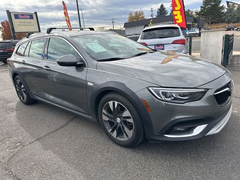 Used 2018 Buick Regal Essence w/ Driver Confidence Package #1 image 6